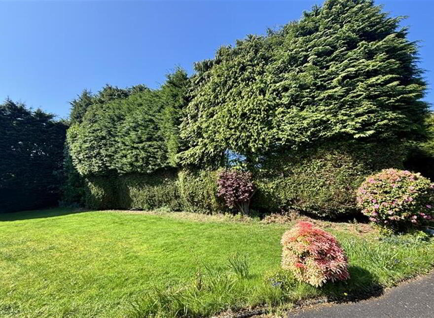 737 Antrim Road, Belfast, BT15 4EL