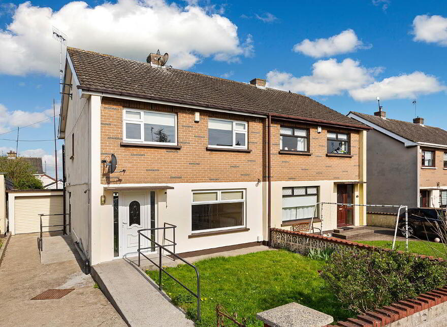 61 Brookville Park, Drogheda