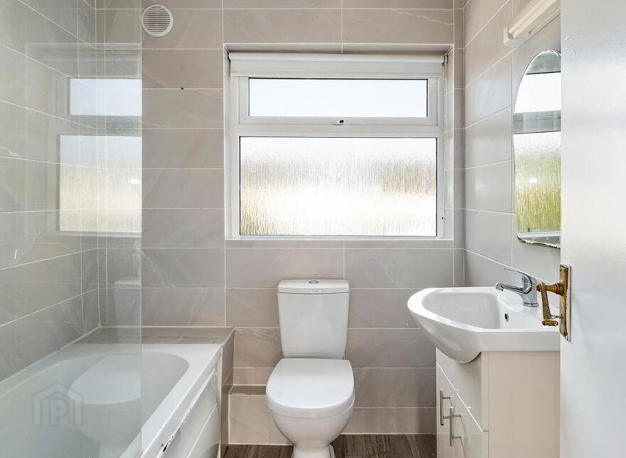 61 Brookville Park, Drogheda