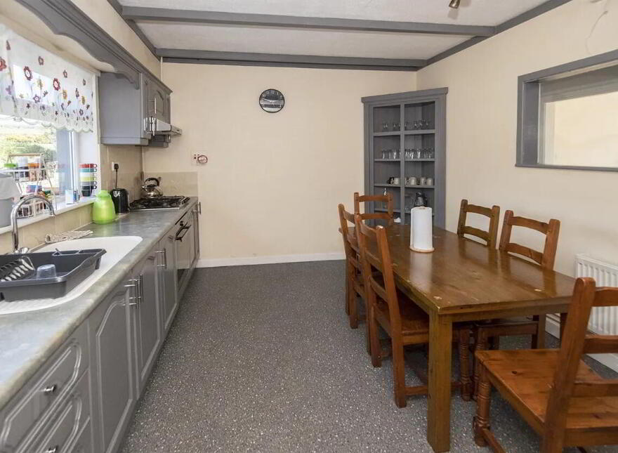 Keianne Lodge, Ballinamult, E91K520