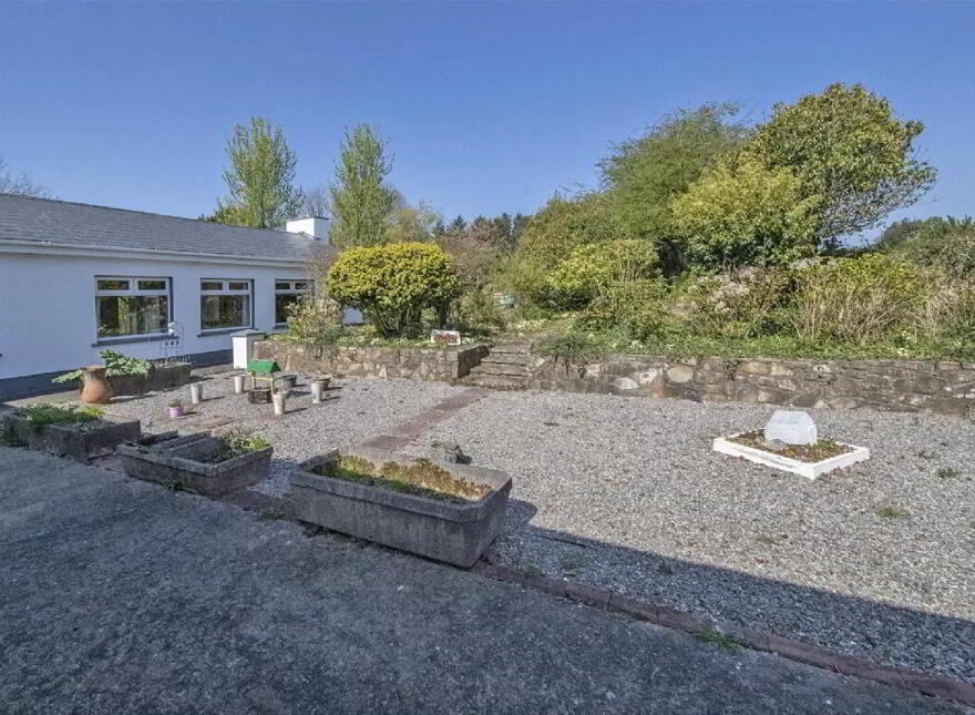 Keianne Lodge, Ballinamult, E91K520