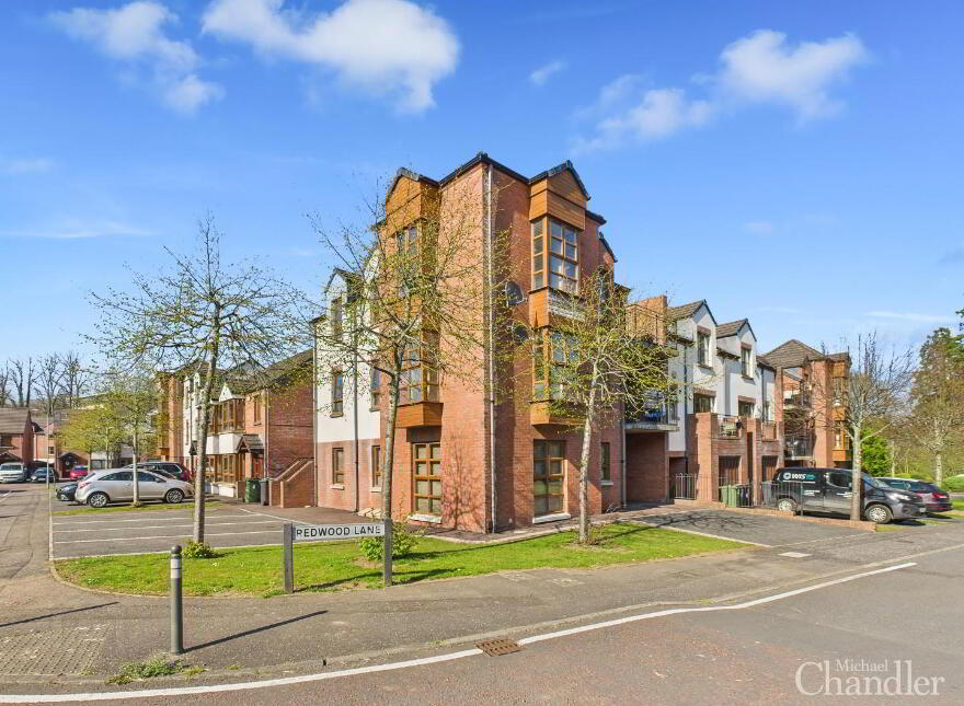 12 Redwood Lane, Dunmurry, Belfast, BT17 9RJ