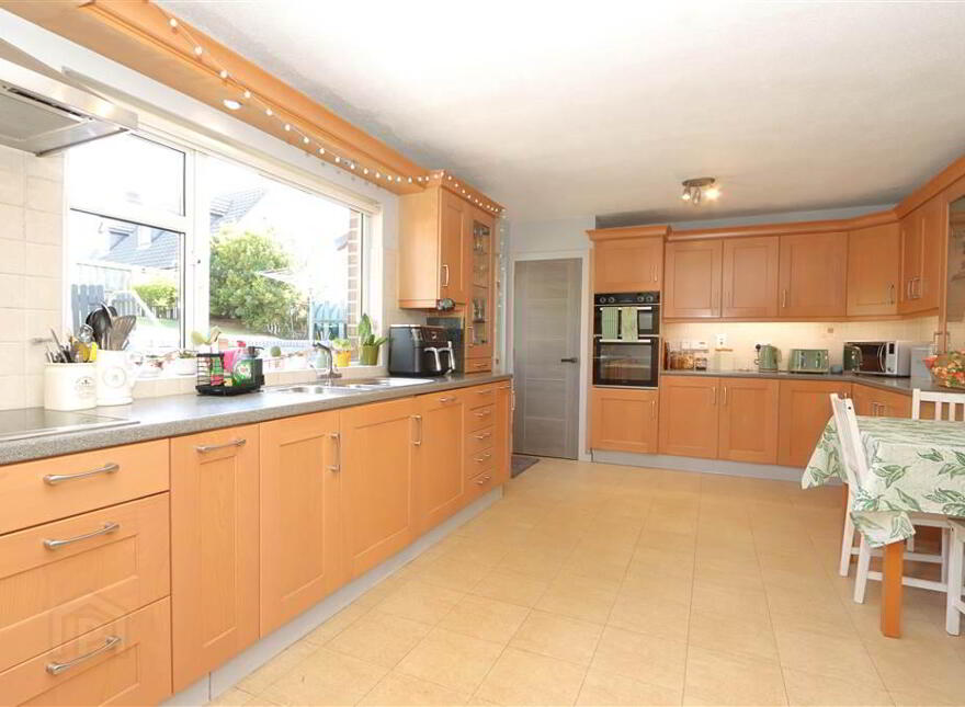 294a Comber Road, Dundonald, Belfast, BT16 1UR