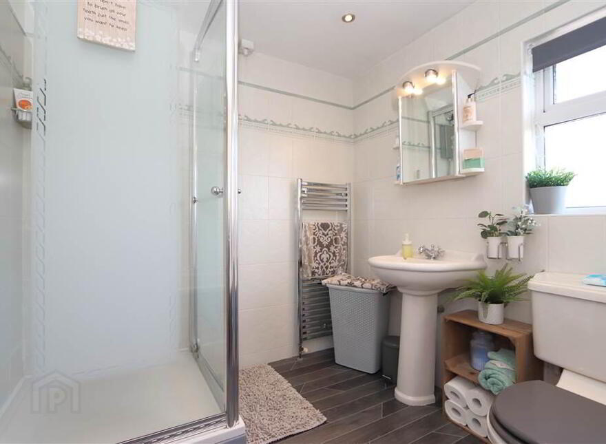 294a Comber Road, Dundonald, Belfast, BT16 1UR