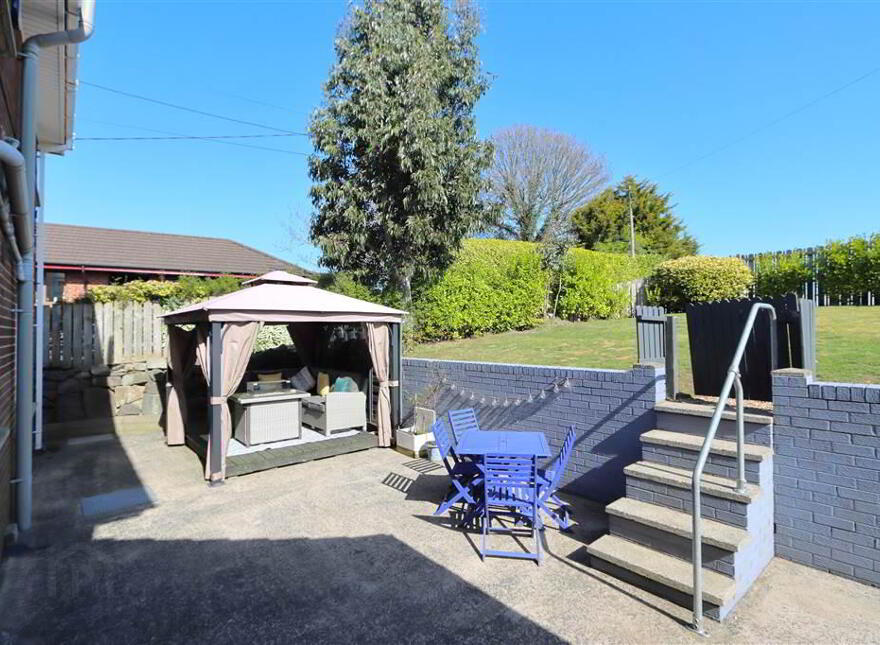 294a Comber Road, Dundonald, Belfast, BT16 1UR
