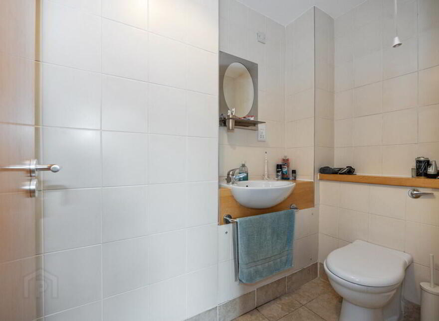 33 Apartment, Stranmillis Wharf, 2b Lockview Road, Belfast, BT9 5GN