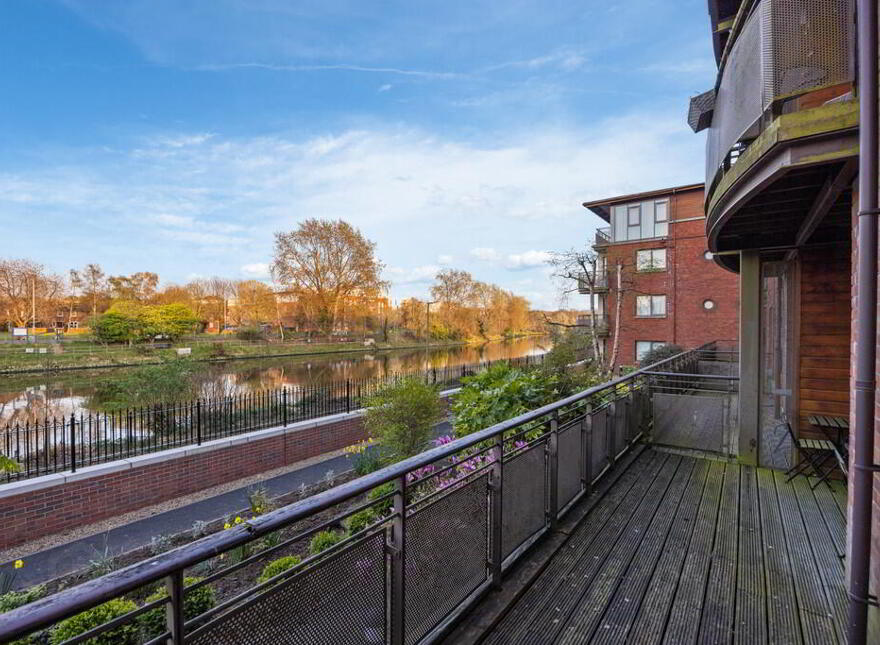 33 Apartment, Stranmillis Wharf, 2b Lockview Road, Belfast, BT9 5GN