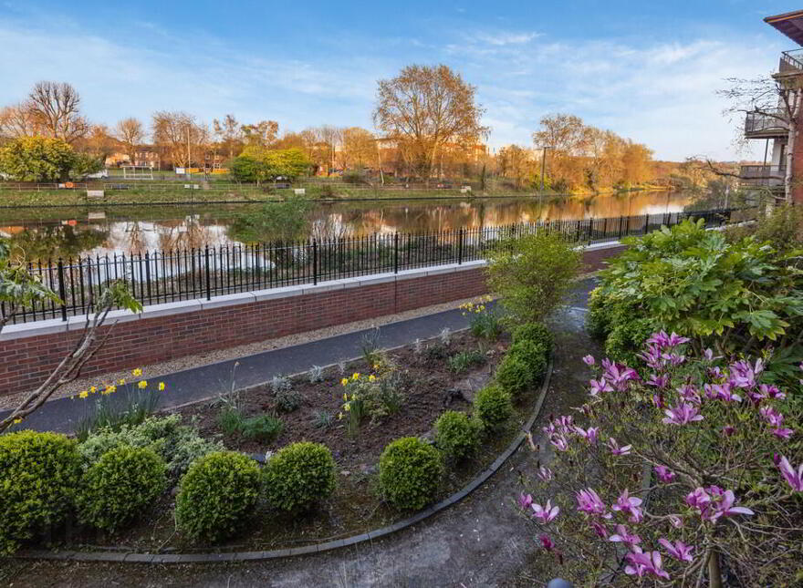 33 Apartment, Stranmillis Wharf, 2b Lockview Road, Belfast, BT9 5GN