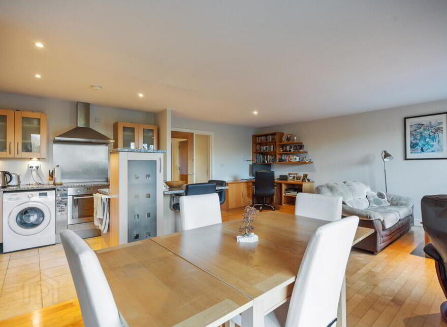 33 Apartment, Stranmillis Wharf, 2b Lockview Road, Belfast, BT9 5GN