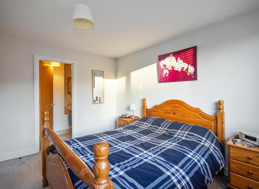 33 Apartment, Stranmillis Wharf, 2b Lockview Road, Belfast, BT9 5GN