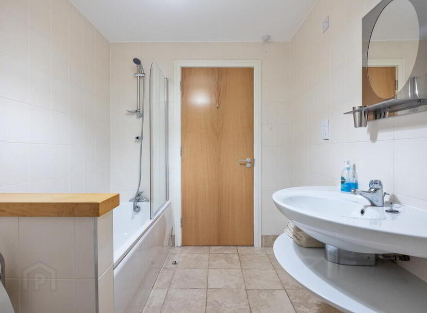 33 Apartment, Stranmillis Wharf, 2b Lockview Road, Belfast, BT9 5GN