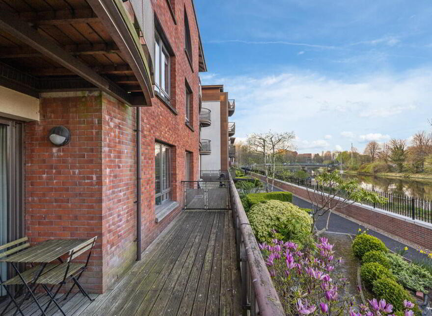 33 Apartment, Stranmillis Wharf, 2b Lockview Road, Belfast, BT9 5GN