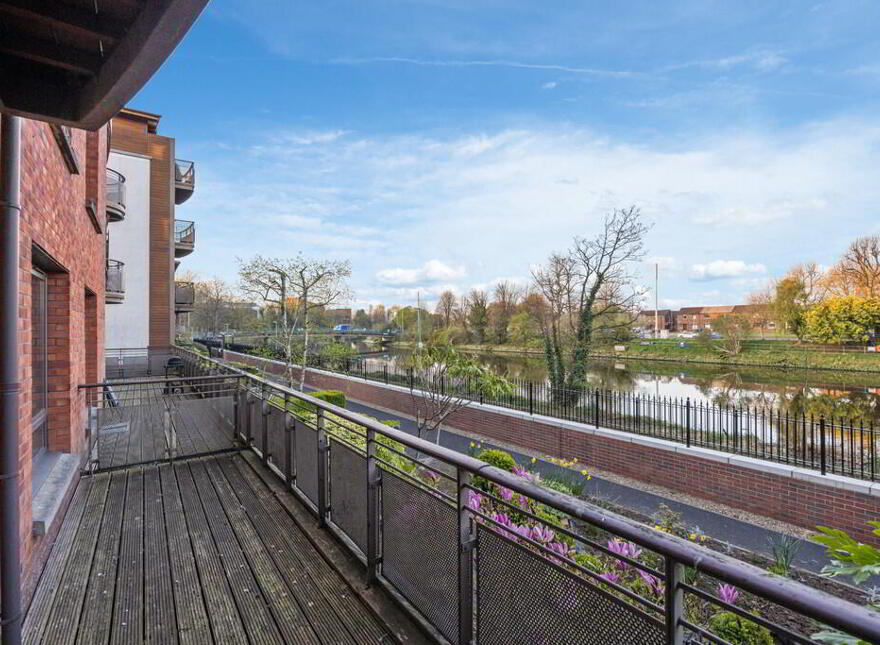 33 Apartment, Stranmillis Wharf, 2b Lockview Road, Belfast, BT9 5GN