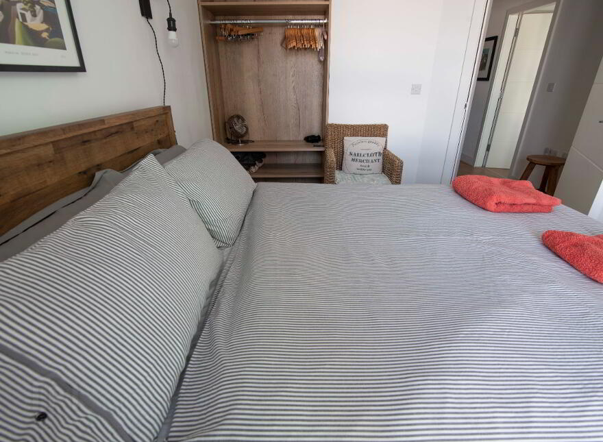 20 35 Main Street,, Portrush, BT56 8FU