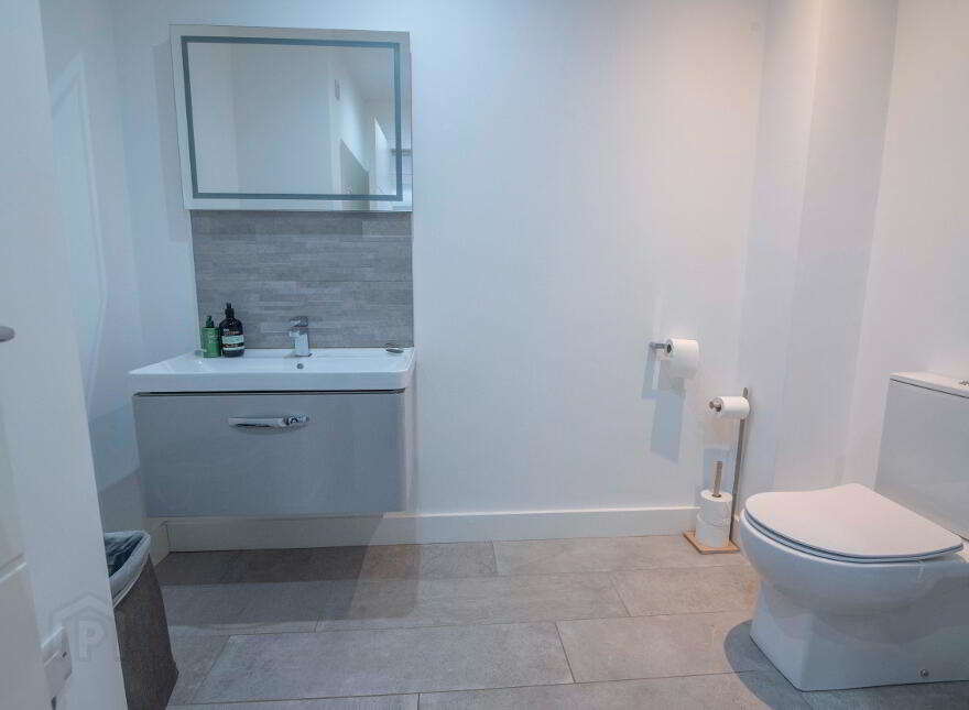20 35 Main Street,, Portrush, BT56 8FU
