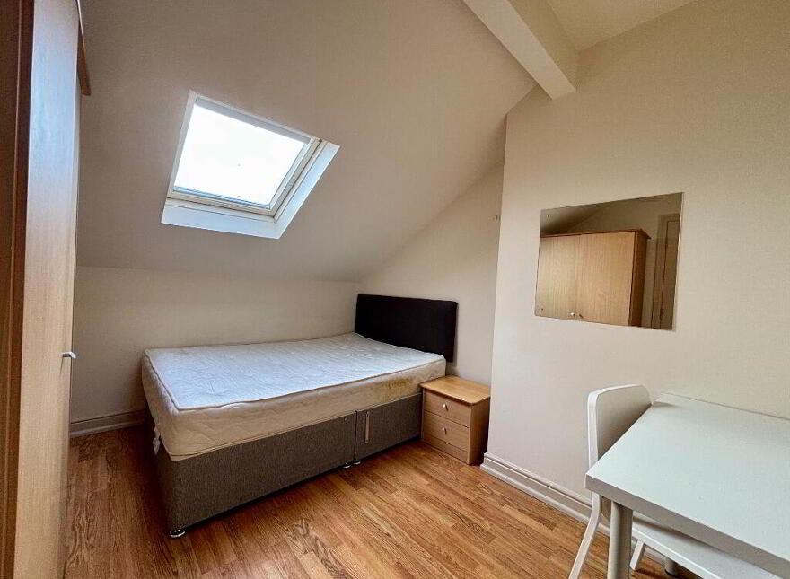 5 Ireton Street, Belfast, BT7 1LH