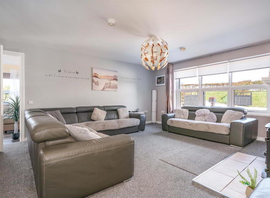 168 Glen Road, Comber, BT23 5QT