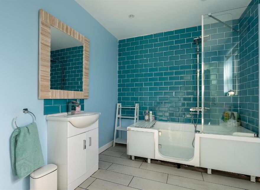 168 Glen Road, Comber, BT23 5QT