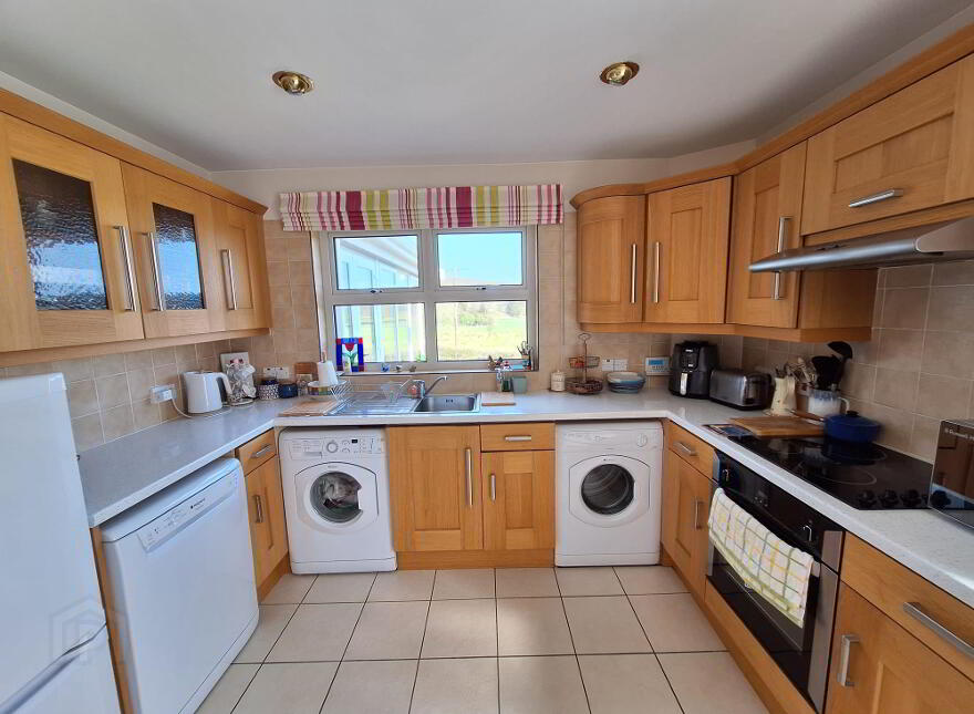 4 Knocknacarry Court, Cushendun, Ballymena, BT44 0NW