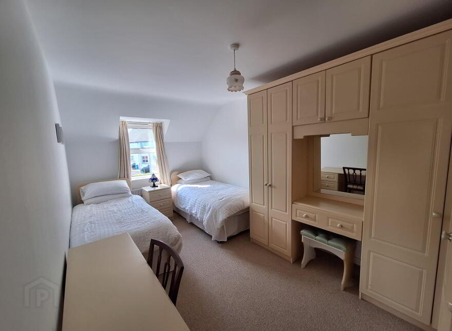 4 Knocknacarry Court, Cushendun, Ballymena, BT44 0NW
