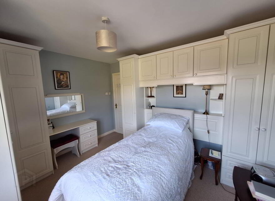4 Knocknacarry Court, Cushendun, Ballymena, BT44 0NW