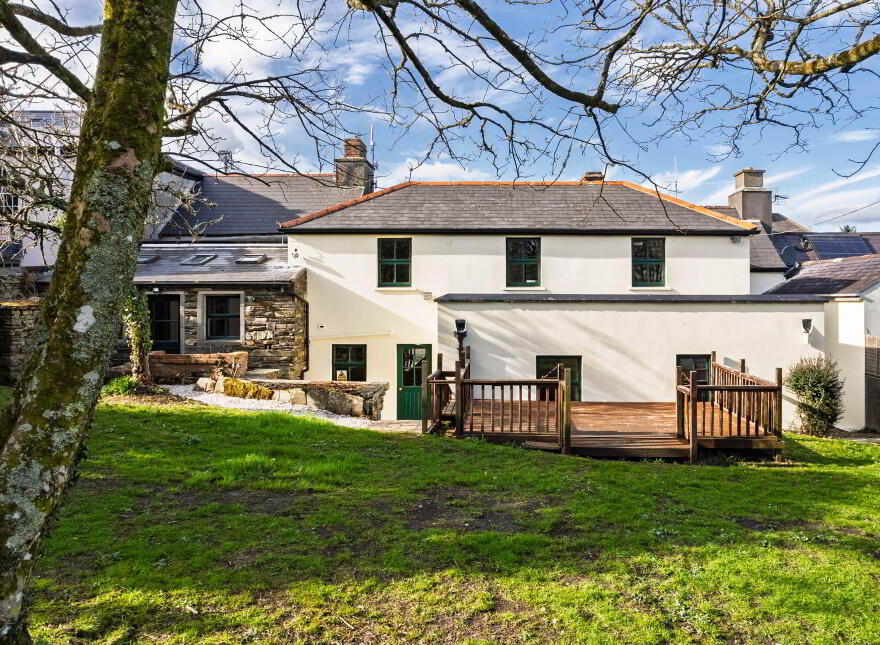 Lil McCarthys, Main Street, Castletownshend, P81PX85