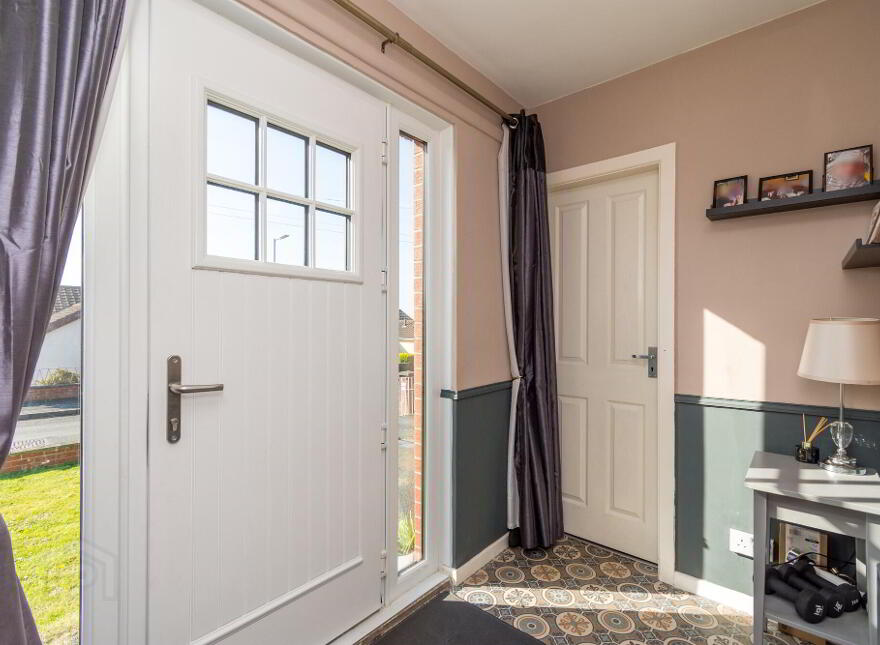 5 Adlon Crescent, Lisburn, BT28 2EG