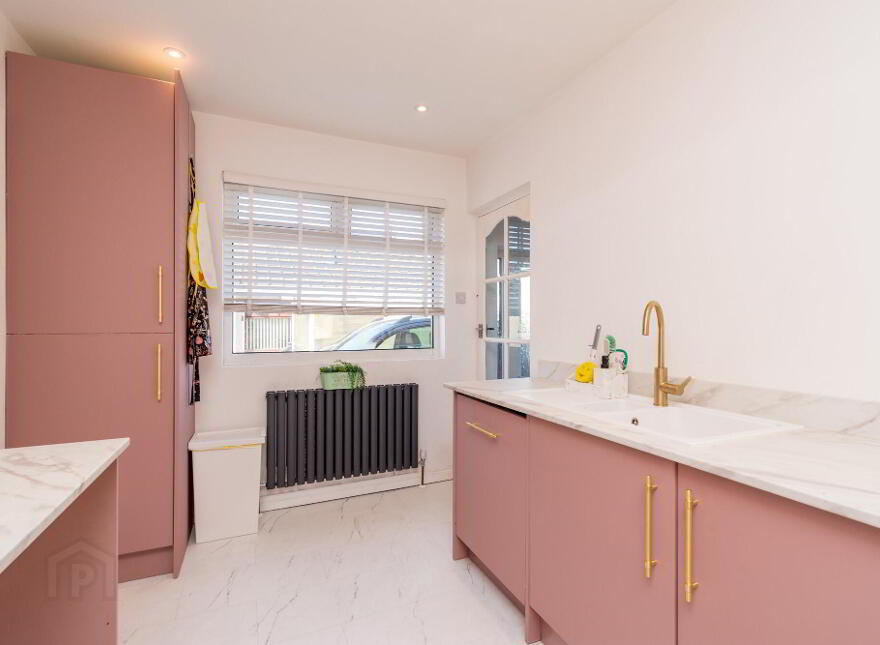 5 Adlon Crescent, Lisburn, BT28 2EG