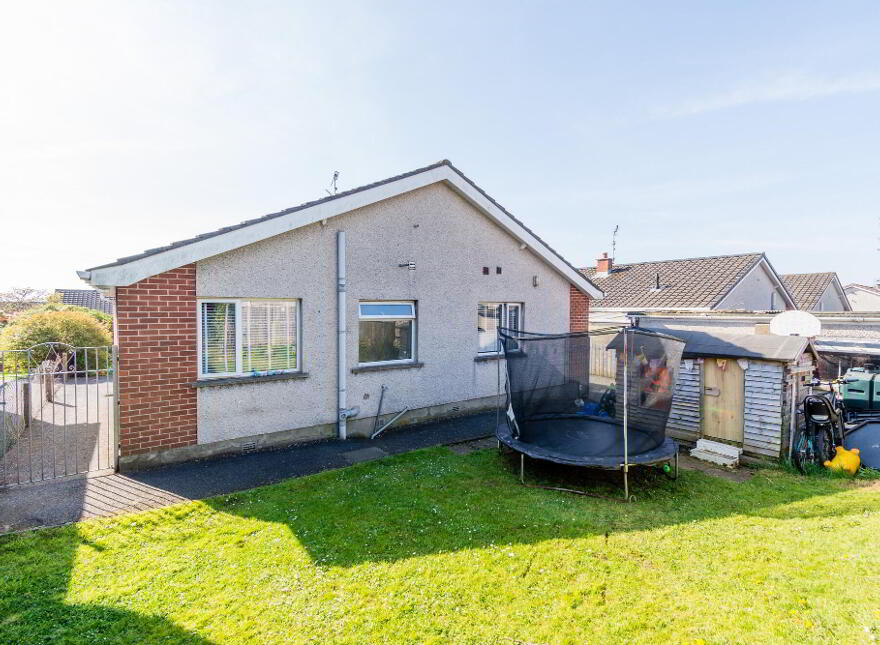 5 Adlon Crescent, Lisburn, BT28 2EG