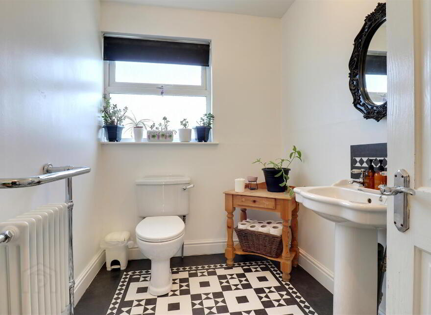 Detached House & Annex, 22 Kircubbin Road, Ballywalter, Newtownards, BT22 2PH