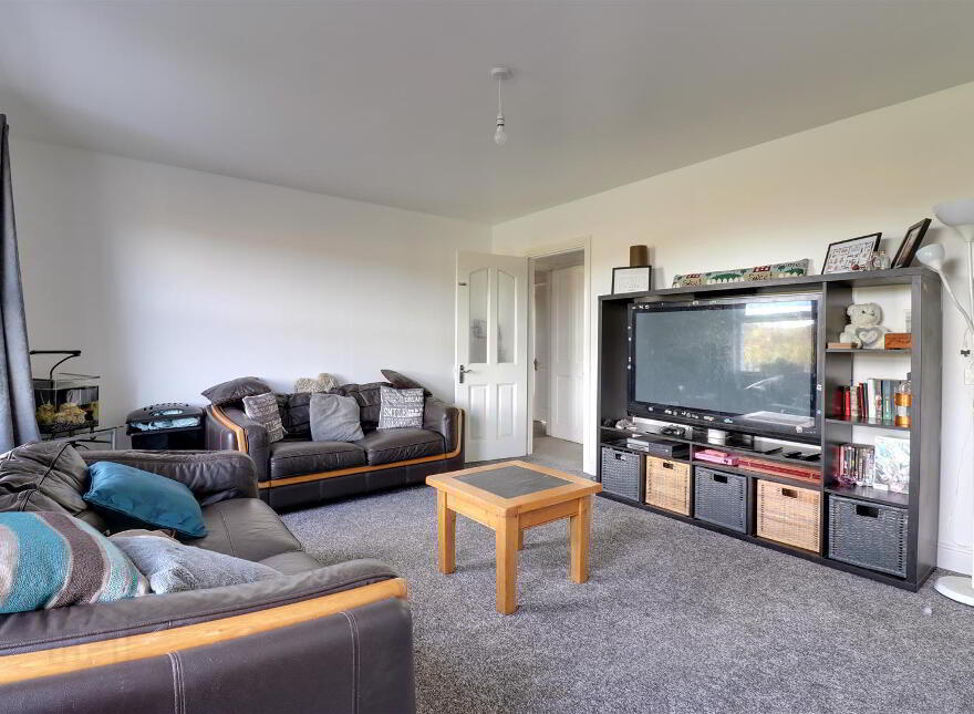 Detached House & Annex, 22 Kircubbin Road, Ballywalter, Newtownards, BT22 2PH