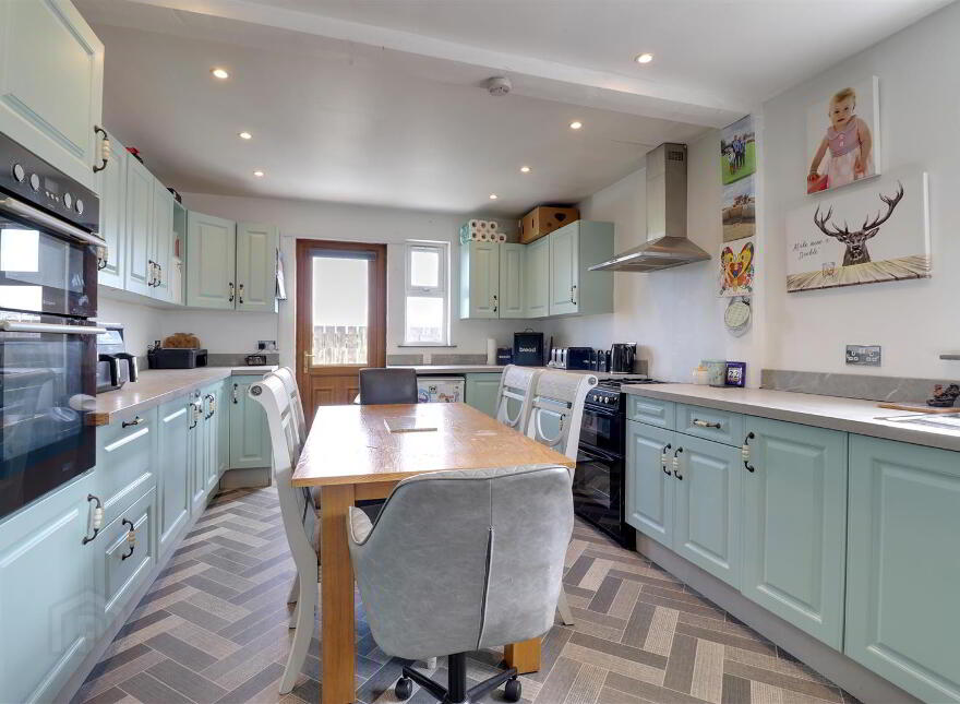 Detached House & Annex, 22 Kircubbin Road, Ballywalter, Newtownards, BT22 2PH