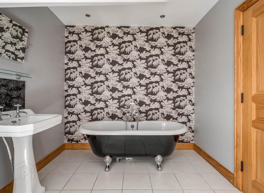 96a Carryduff Road, Temple, Lisburn, BT27 6YL