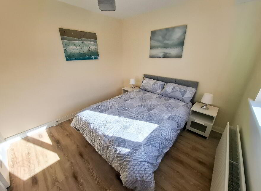 38b Garden City, Gorey, Y25NY75