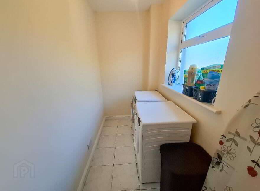 38b Garden City, Gorey, Y25NY75