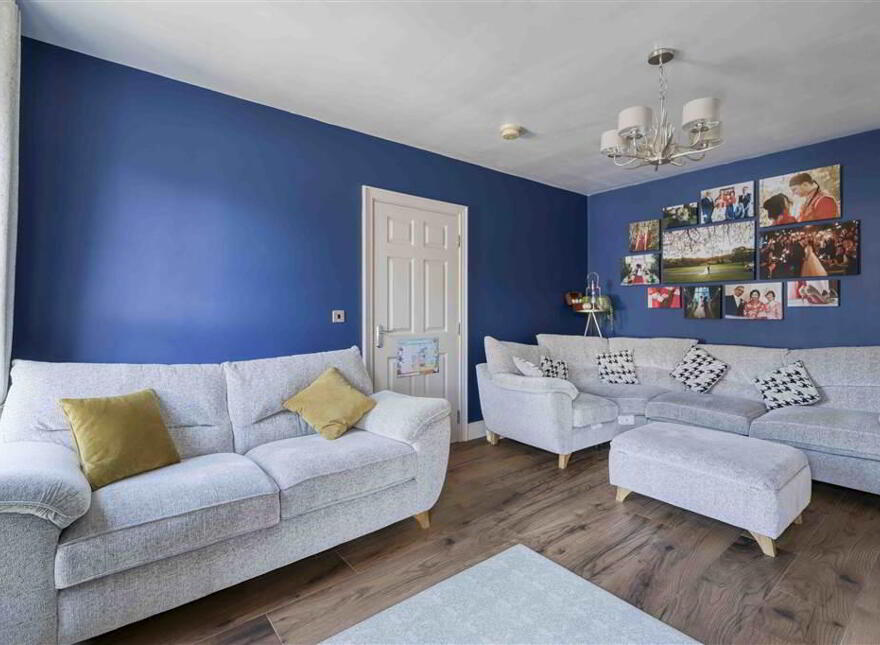 19 Lady Wallace Road, Lisburn, BT28 3WS