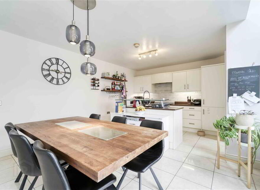 19 Lady Wallace Road, Lisburn, BT28 3WS