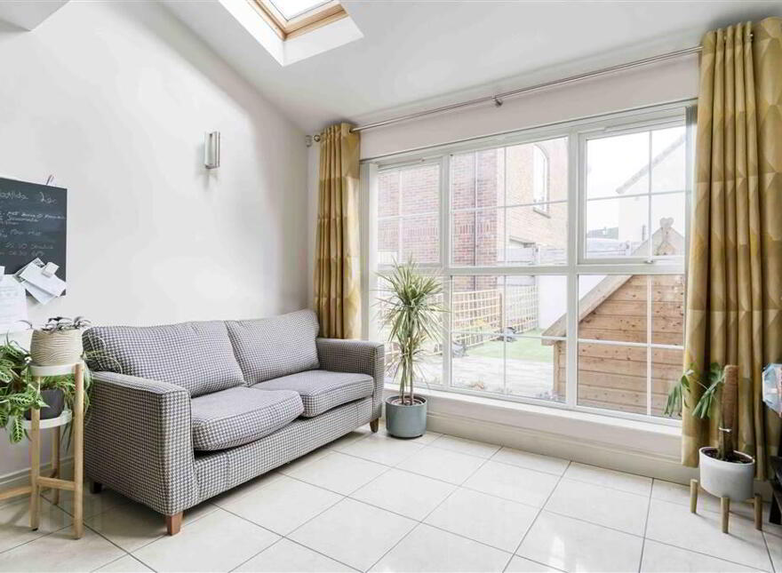19 Lady Wallace Road, Lisburn, BT28 3WS