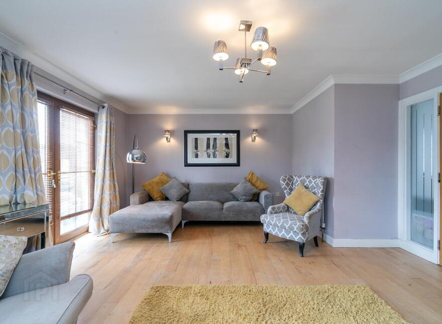 4 Motte Lodge, East Link Road, Dundonald, Belfast, BT16 2QF