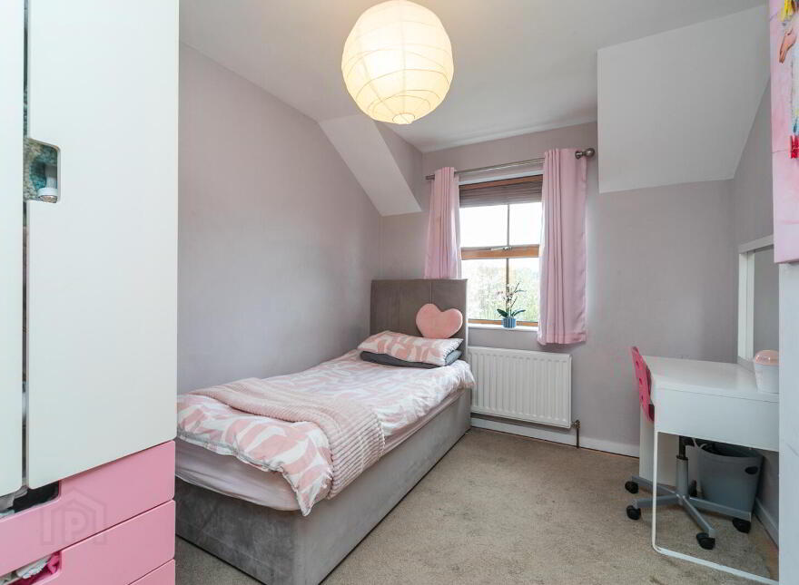 4 Motte Lodge, East Link Road, Dundonald, Belfast, BT16 2QF