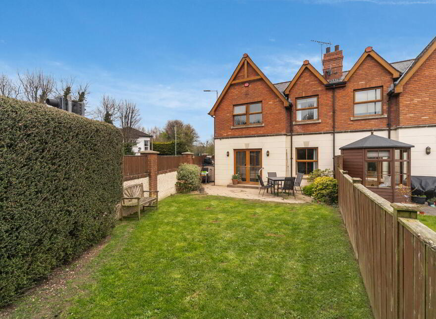 4 Motte Lodge, East Link Road, Dundonald, Belfast, BT16 2QF