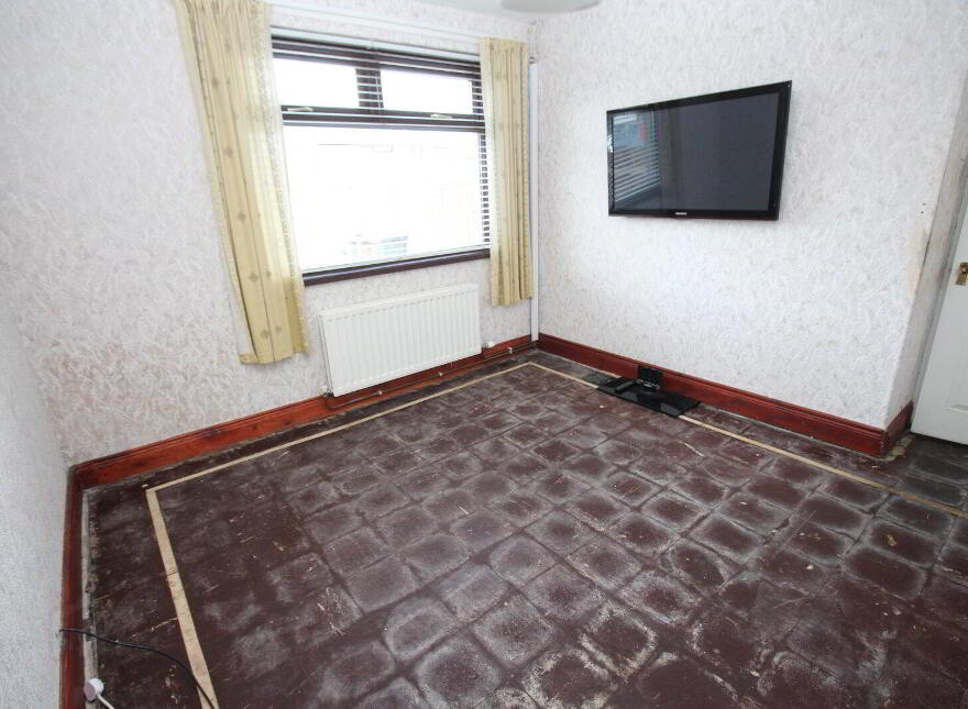 2 Dobbs Park, Carrickfergus, BT38 8DF