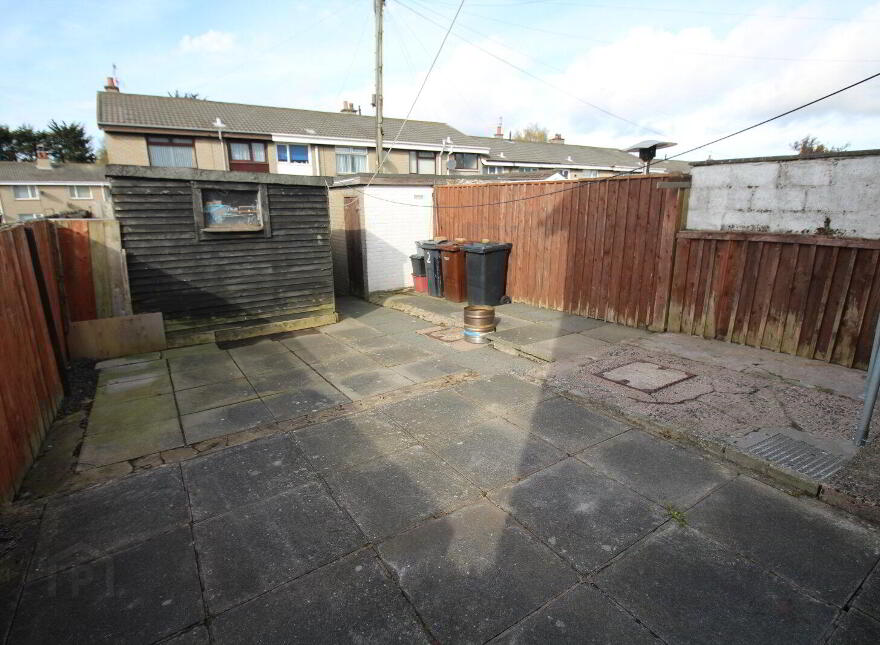 2 Dobbs Park, Carrickfergus, BT38 8DF