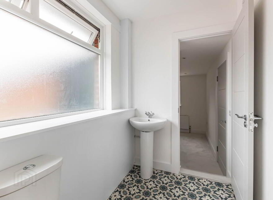 10 Kensington Gardens, Belfast, BT5 6NP