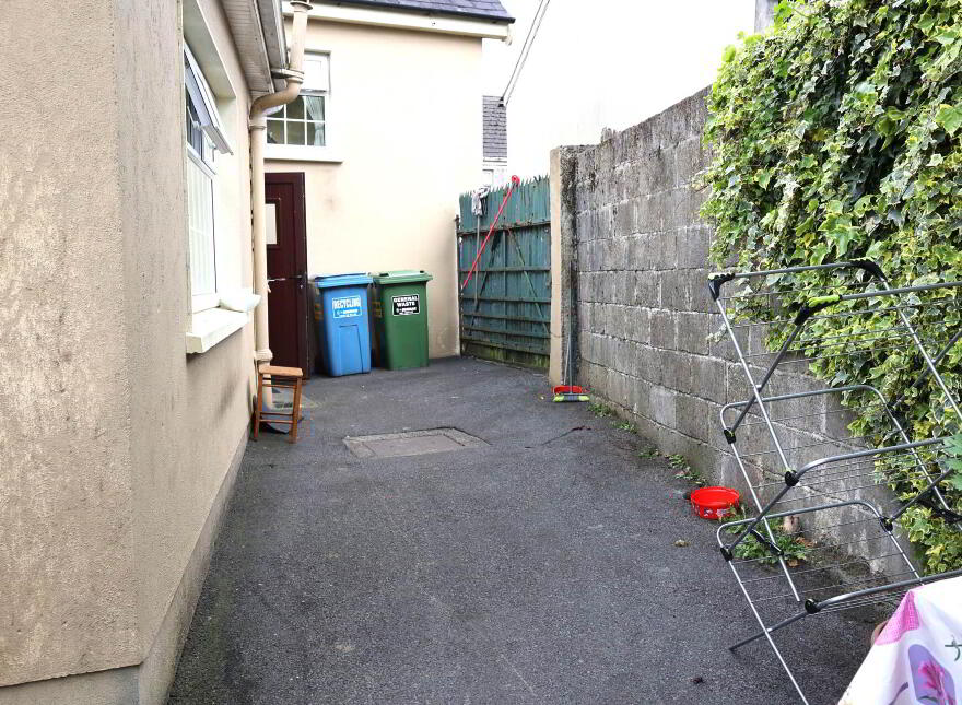 1 Limerick Street, Roscrea, E53D260