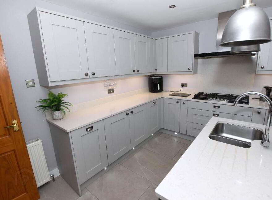 3 Morey Avenue, Donaghadee, BT21 0NN