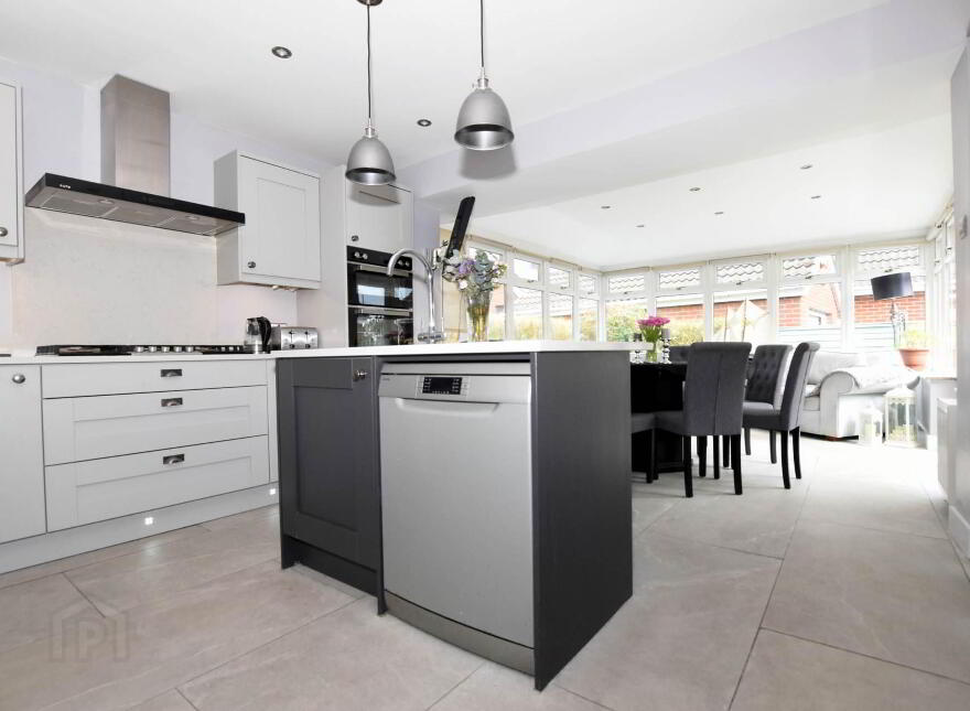 3 Morey Avenue, Donaghadee, BT21 0NN