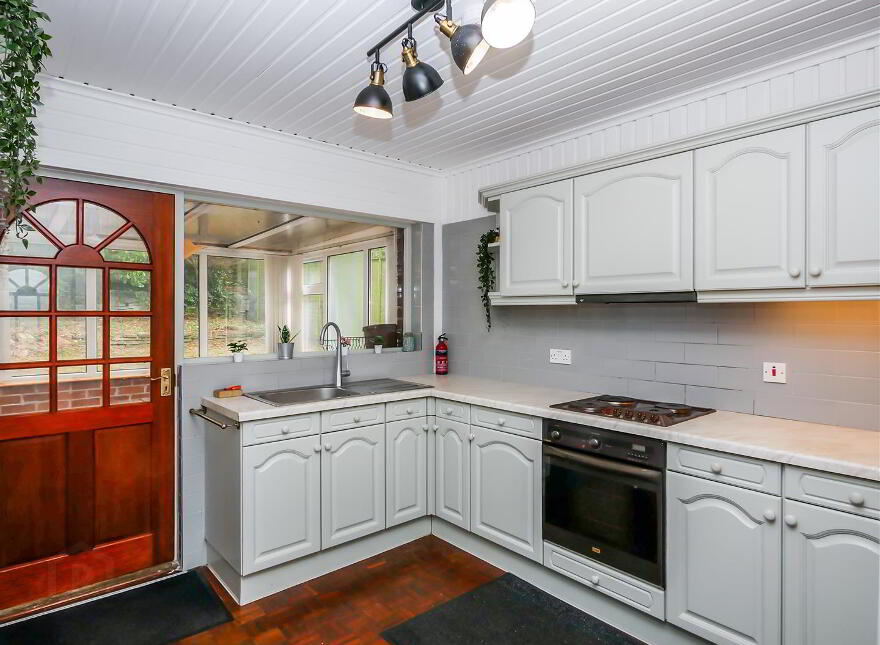 12 Beechill Park East, Saintfield Road, Belfast, BT8 6NX