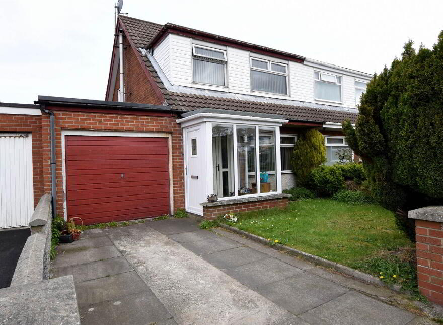 17 Chesterbrook Crescent, Newtownards, BT23 8QZ photo