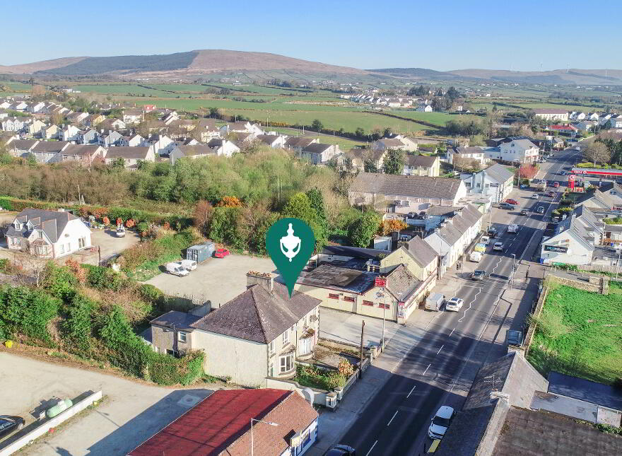 Main Street, Muff, F93A4Y9